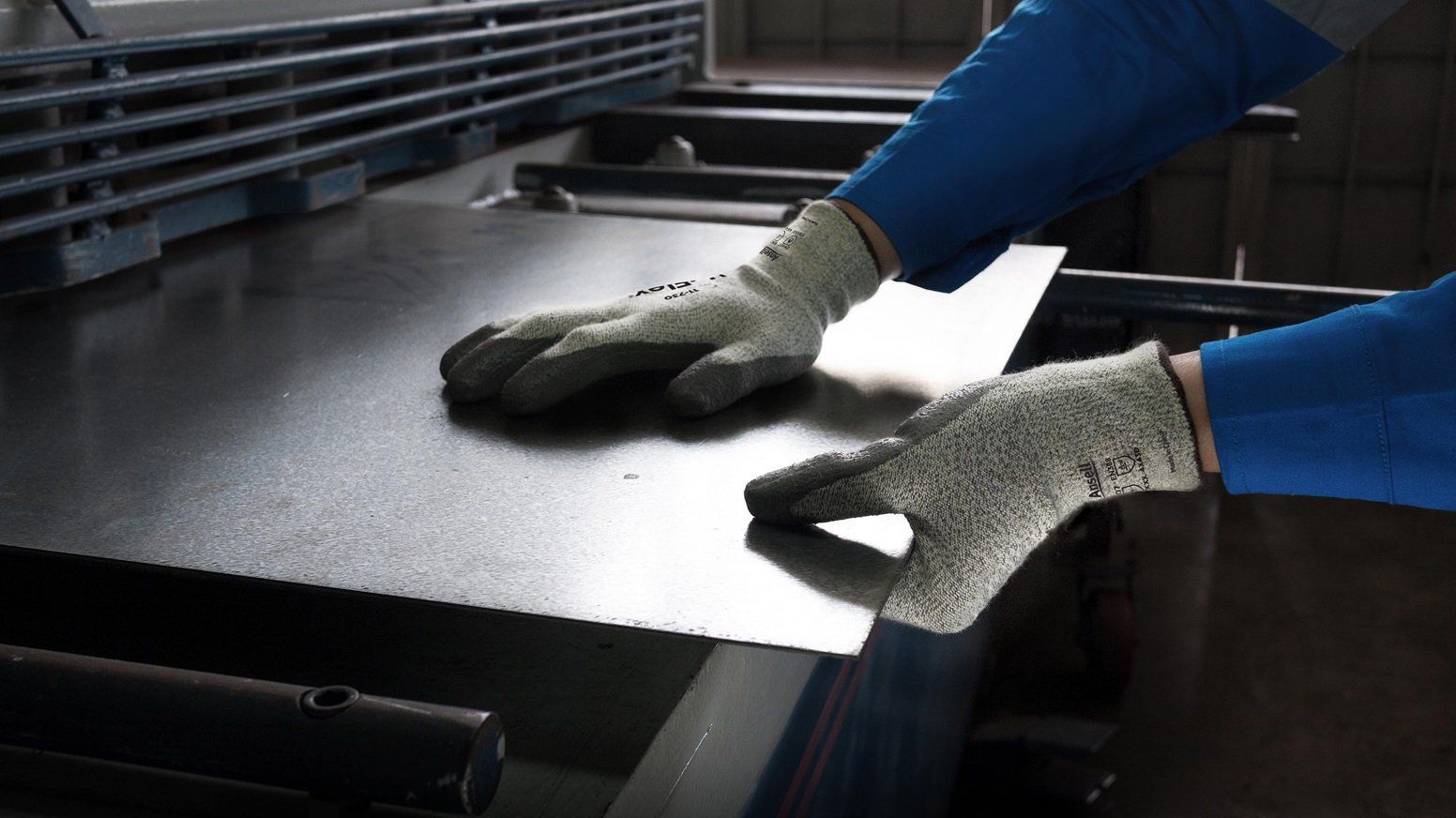 Ansell AN-11-730 Hyflex Poliüretan 100 ° Isı Dayanımı D Kesilme Dirençli İş Eldiveni iş güvenliği ekipmanı